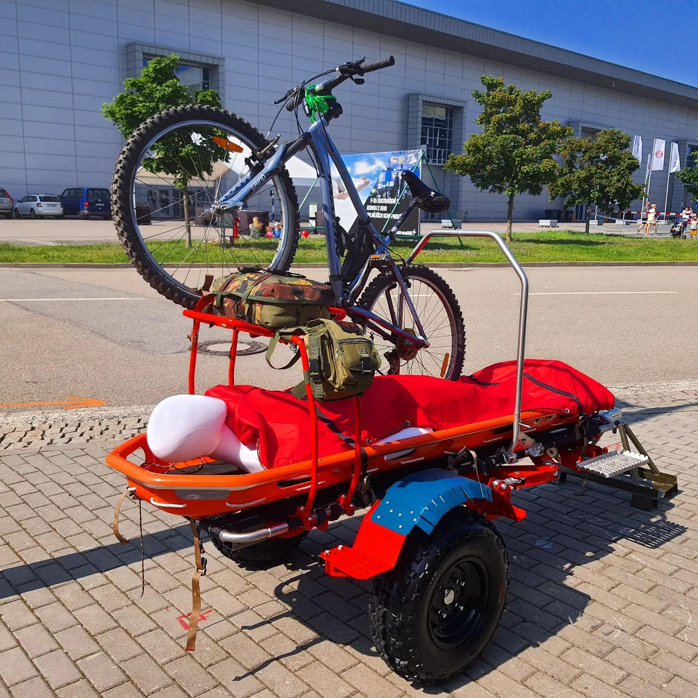 Ewakuacyjna na podwoziu 2K